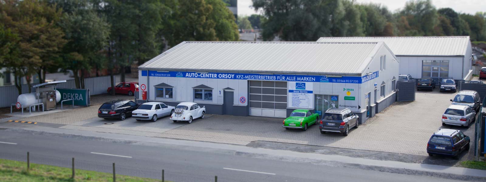 Gebäude des Auto-Center Orsoy, Kfz-Meisterbetrieb für alle Marken